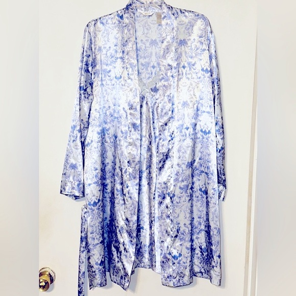 ADONNA Blue Floral Satin Gown and Robe Set EUC SZ M - Picture 1 of 7